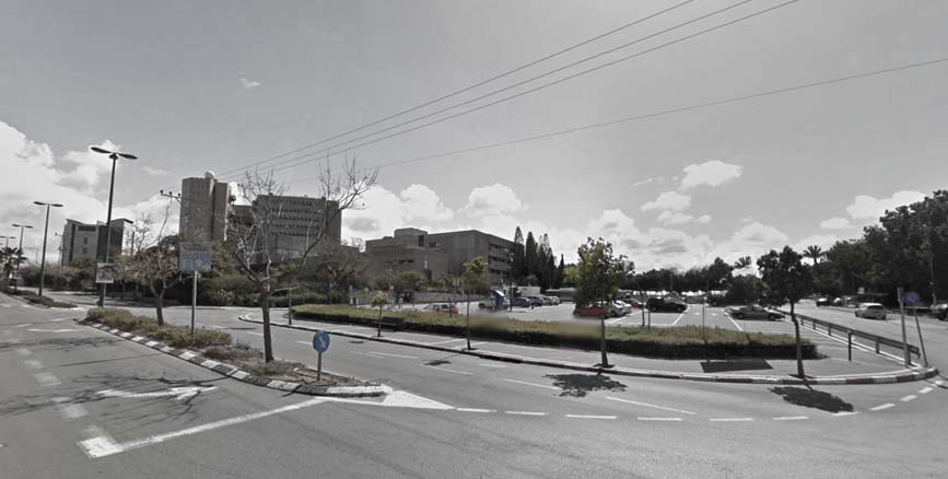 מצב קיים: לא ניתן להבחין במסוף קלצ'קין שכן המראה הנגלה לנגד עיני המגיעים מהרחוב הוא חניון רכבים.
